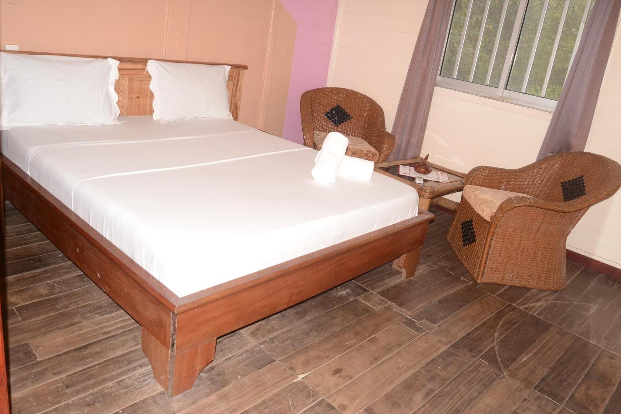 Hotel Restaurant Gites קריבי חדר תמונה